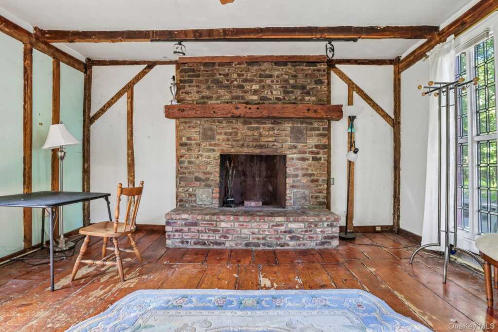 8 Reservoir Road, Stony Point, NY 10980 - Photo 6 of 24