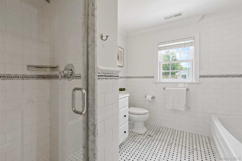 18 Sammis Lane, White Plains, NY 10605 - Photo 21 of 33
