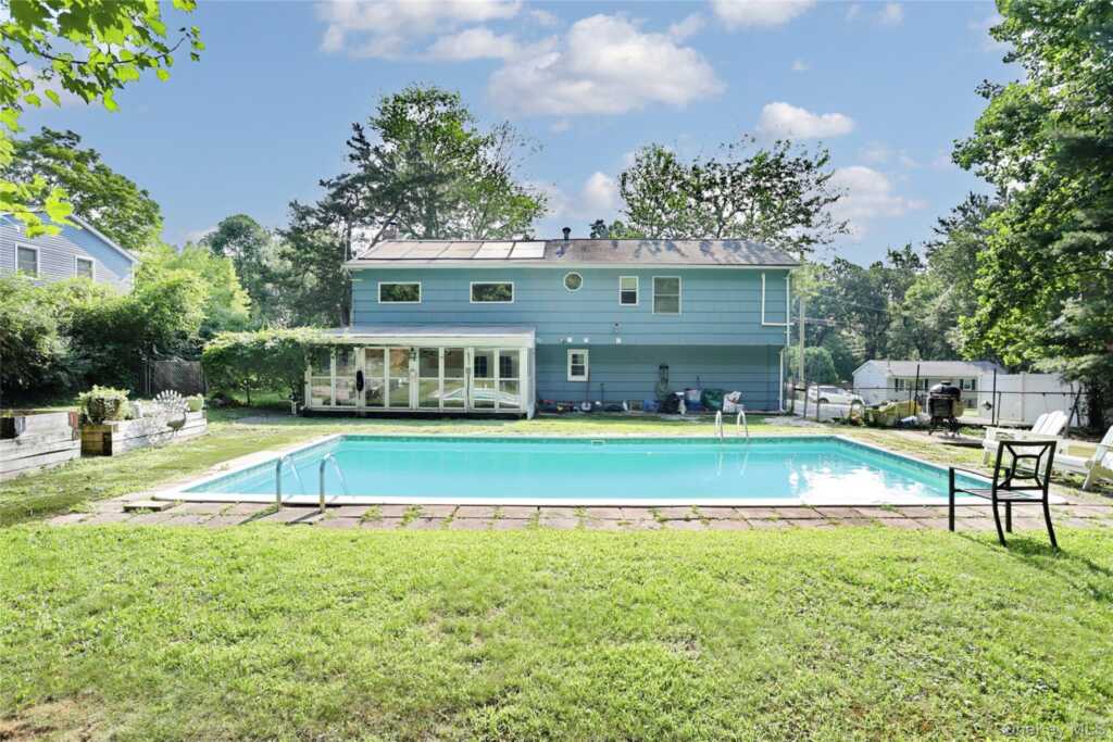 561 Babbling Brook Lane, Valley Cottage, NY 10989