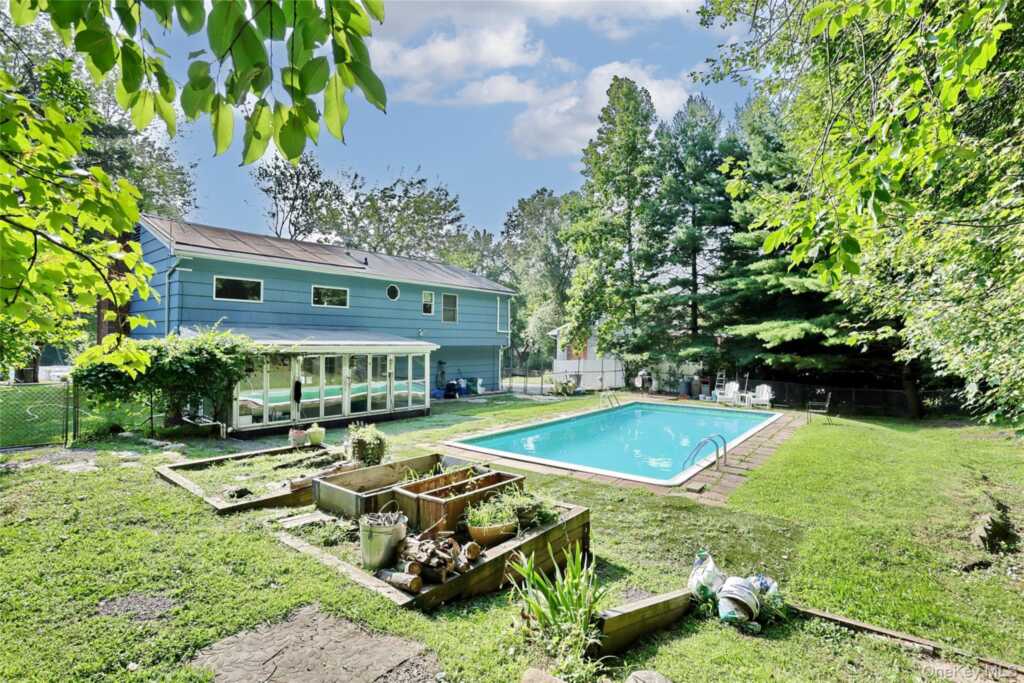 561 Babbling Brook Lane, Valley Cottage, NY 10989 - Photo 28 of 30