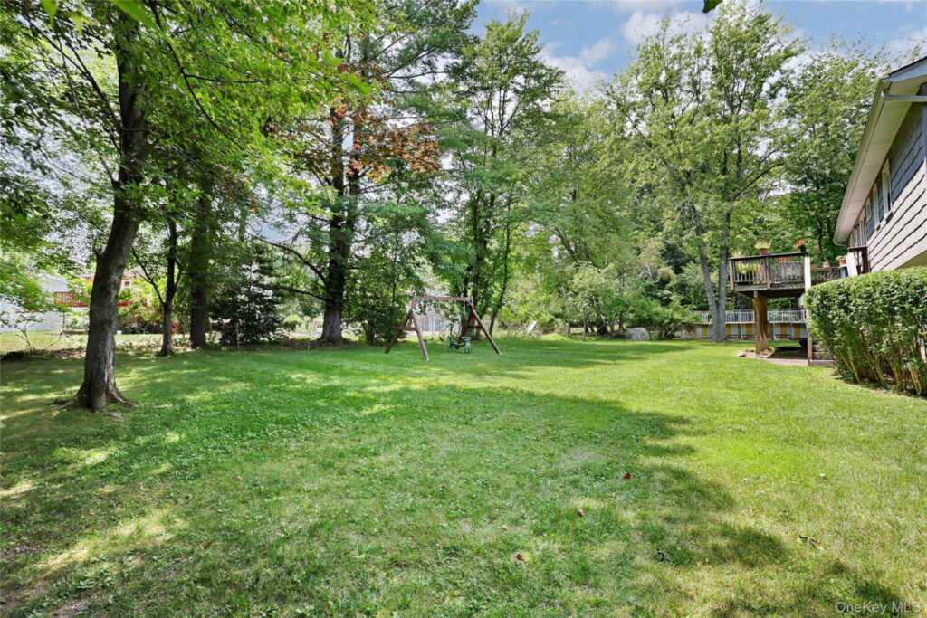 33 Tor View Avenue, New City, NY 10956 - Photo 23 of 29