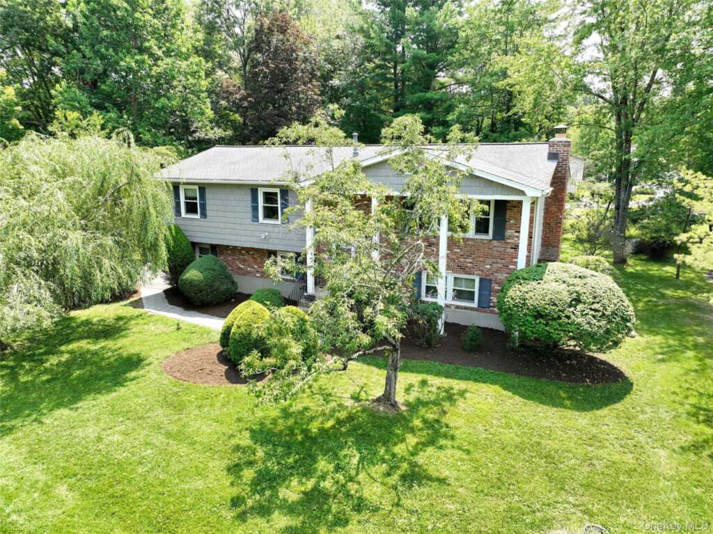 33 Tor View Avenue, New City, NY 10956 - Photo 4 of 29
