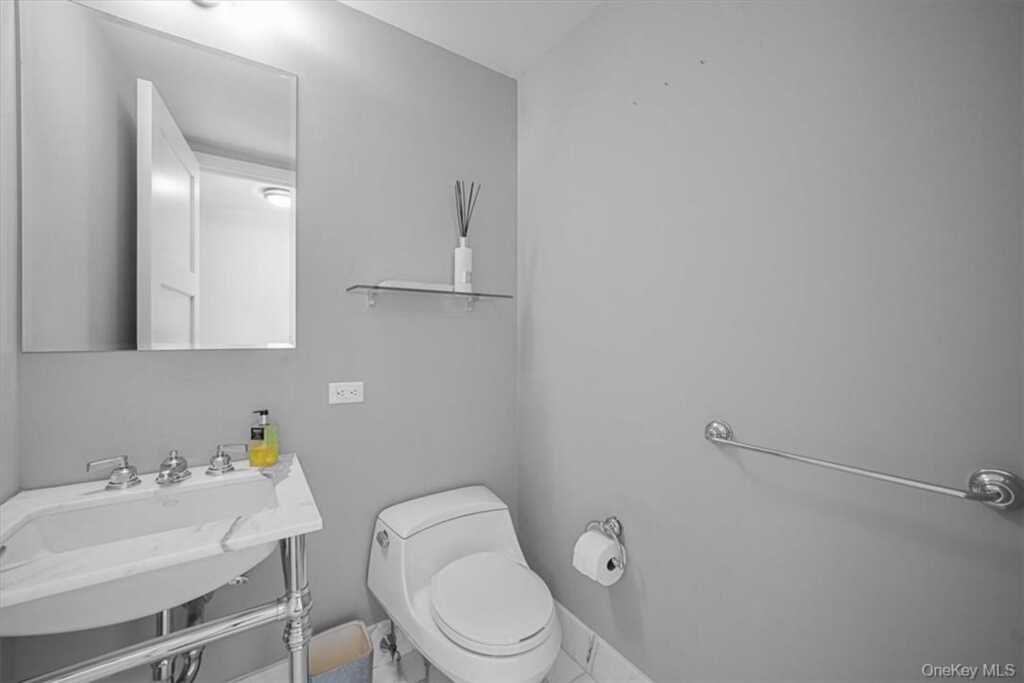 1 Renaissance Square, Unit #24F, White Plains, NY 10601 - Photo 16 of 27