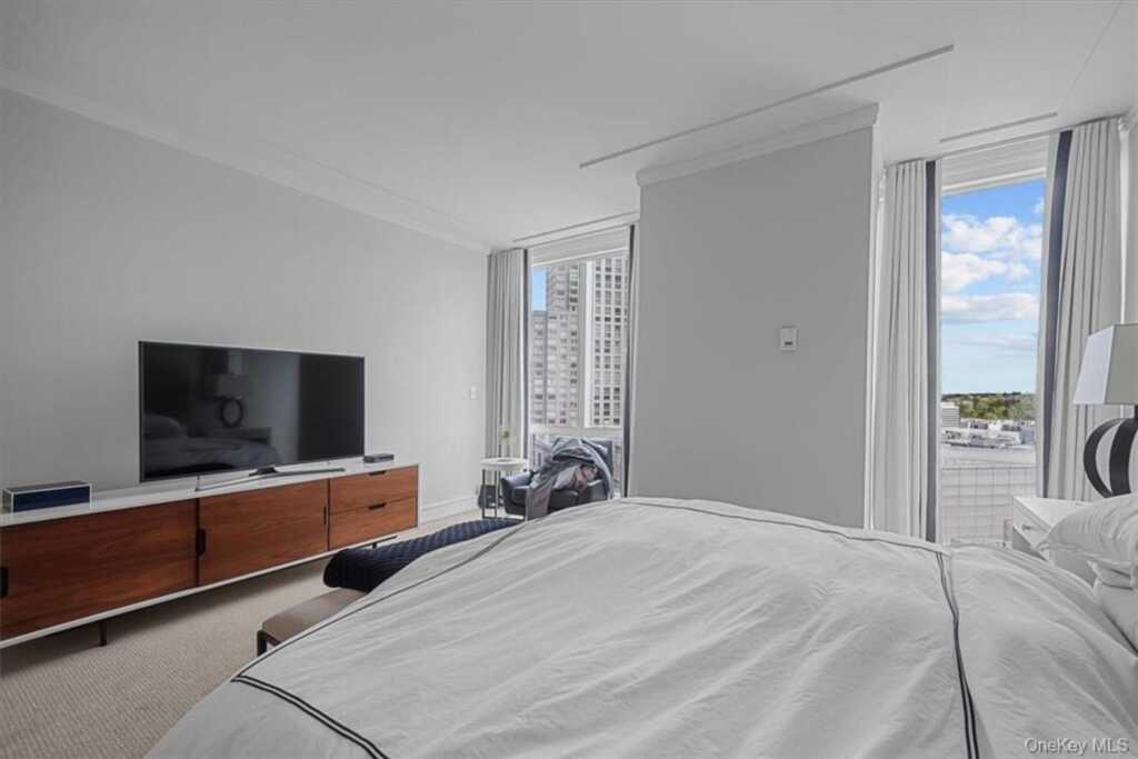 1 Renaissance Square, Unit #24F, White Plains, NY 10601 - Photo 18 of 27