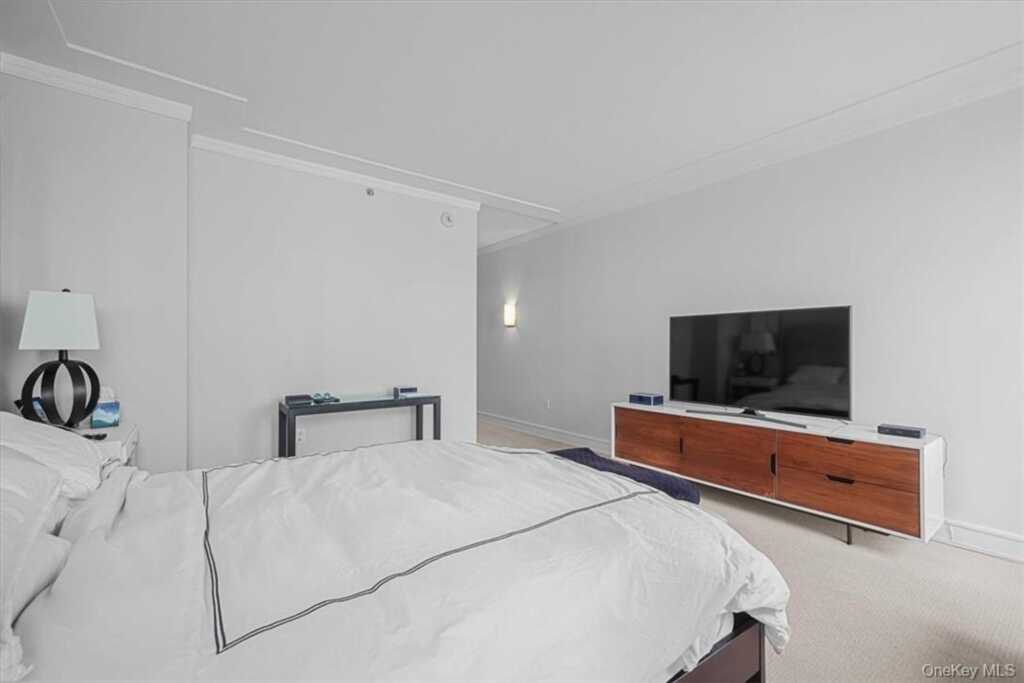 1 Renaissance Square, Unit #24F, White Plains, NY 10601 - Photo 20 of 27