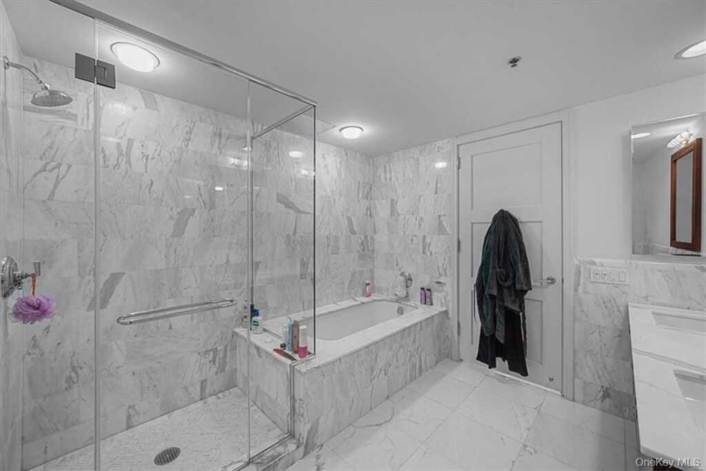 1 Renaissance Square, Unit #24F, White Plains, NY 10601 - Photo 22 of 27
