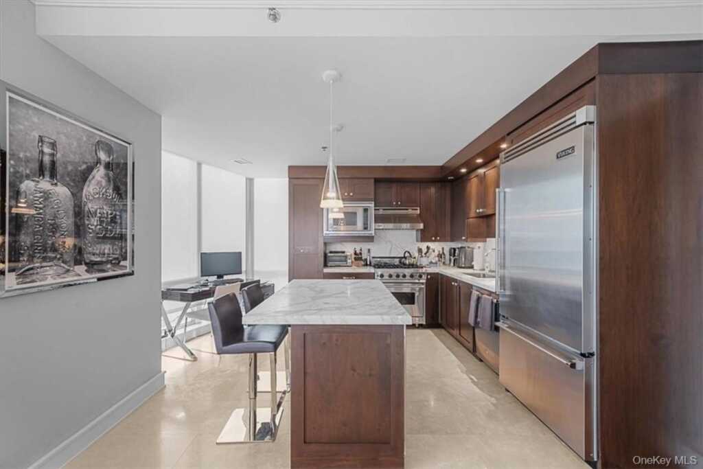 1 Renaissance Square, Unit #24F, White Plains, NY 10601 - Photo 6 of 27
