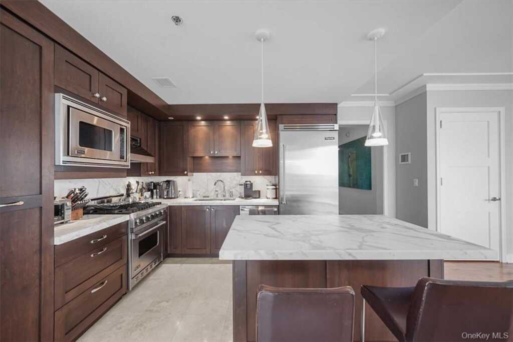 1 Renaissance Square, Unit #24F, White Plains, NY 10601 - Photo 7 of 27