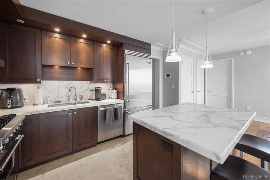 1 Renaissance Square, Unit #24F, White Plains, NY 10601 - Photo 8 of 27