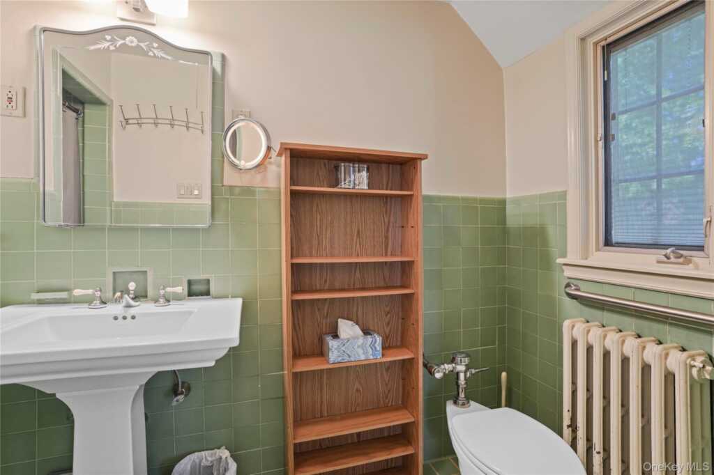 13 Craven Lane, White Plains, NY 10605 - Photo 17 of 30