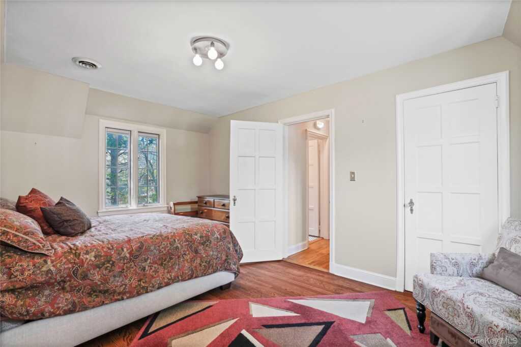 13 Craven Lane, White Plains, NY 10605 - Photo 21 of 30