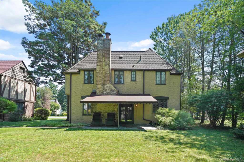 13 Craven Lane, White Plains, NY 10605 - Photo 23 of 30