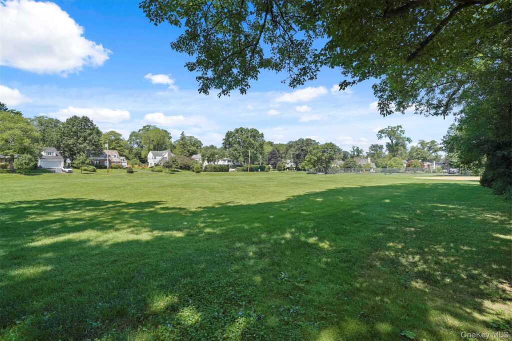 13 Craven Lane, White Plains, NY 10605 - Photo 27 of 30