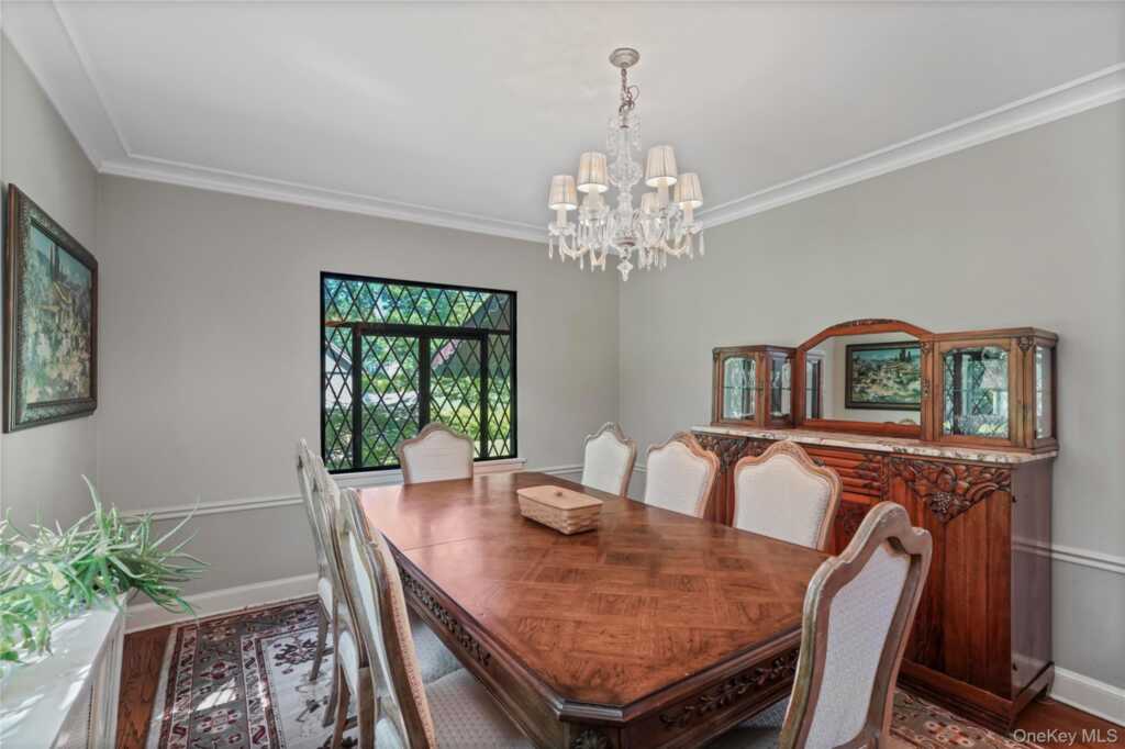 13 Craven Lane, White Plains, NY 10605 - Photo 6 of 30