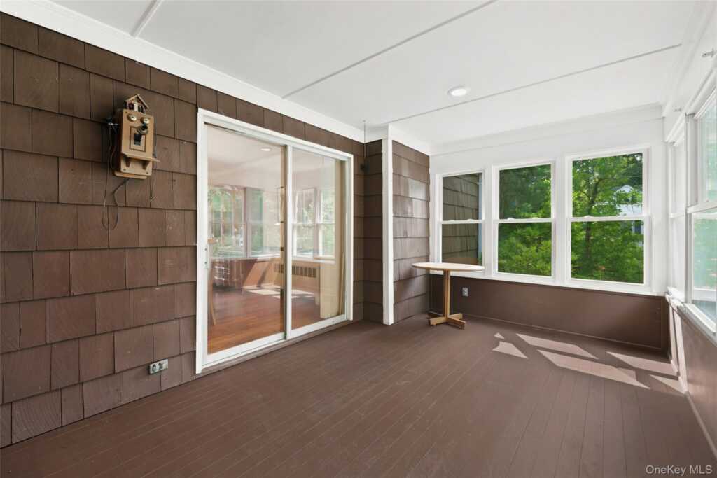 31 Partridge Road, White Plains, NY 10605 - Photo 10 of 24