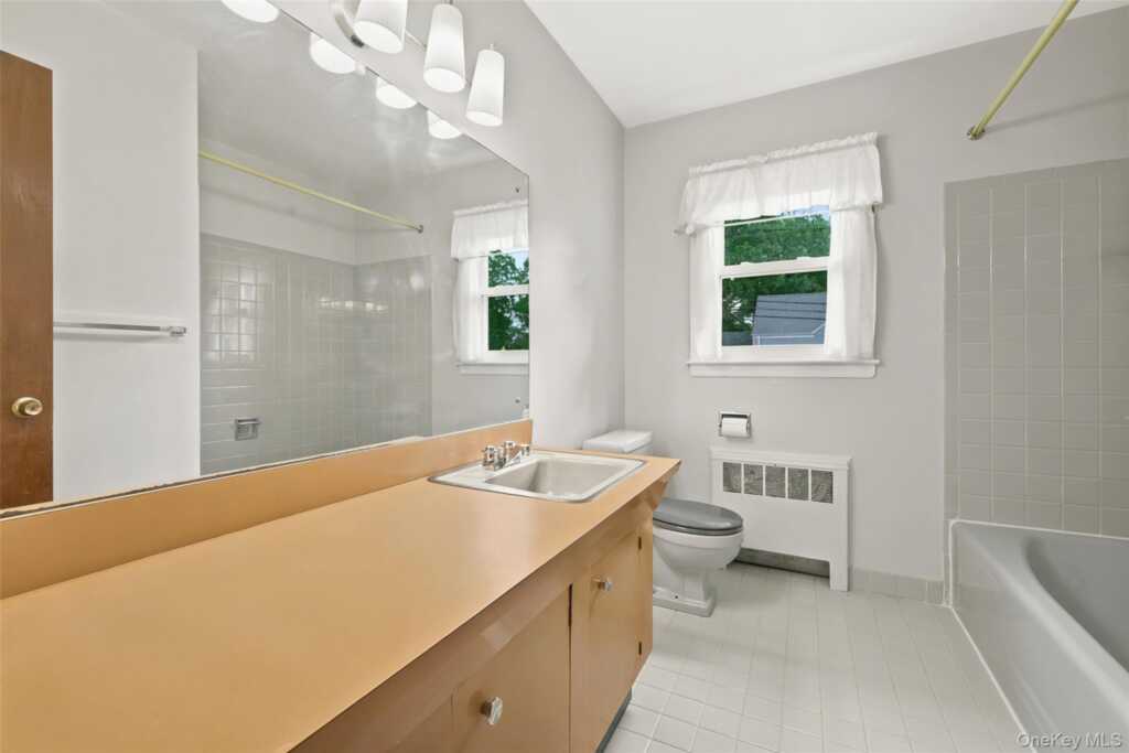31 Partridge Road, White Plains, NY 10605 - Photo 19 of 24