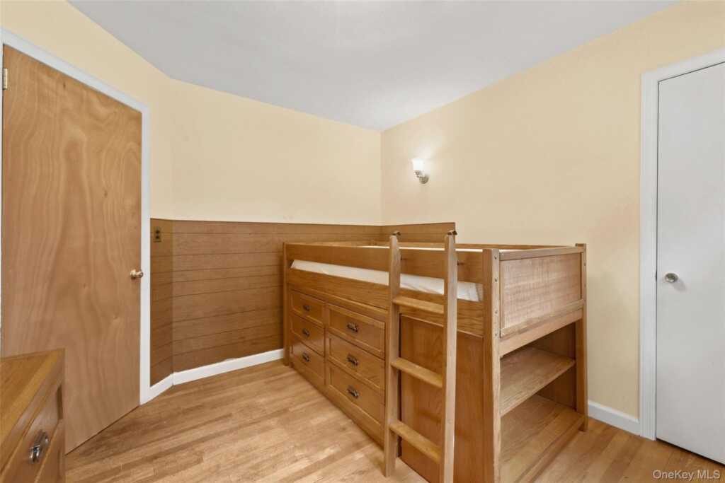 31 Partridge Road, White Plains, NY 10605 - Photo 20 of 24