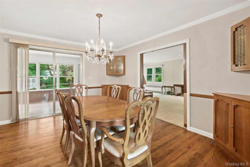 31 Partridge Road, White Plains, NY 10605 - Photo 7 of 24