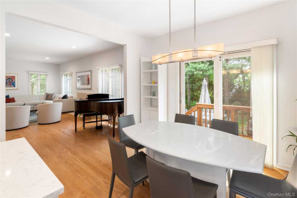 142 Woodbrook Road, White Plains, NY 10605 - Photo 7 of 28