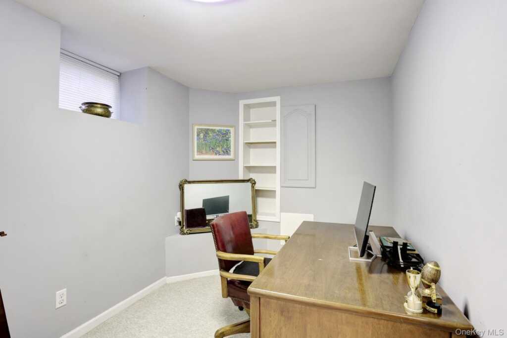 73 E Maple Avenue, Suffern, NY 10901 - Photo 16 of 26