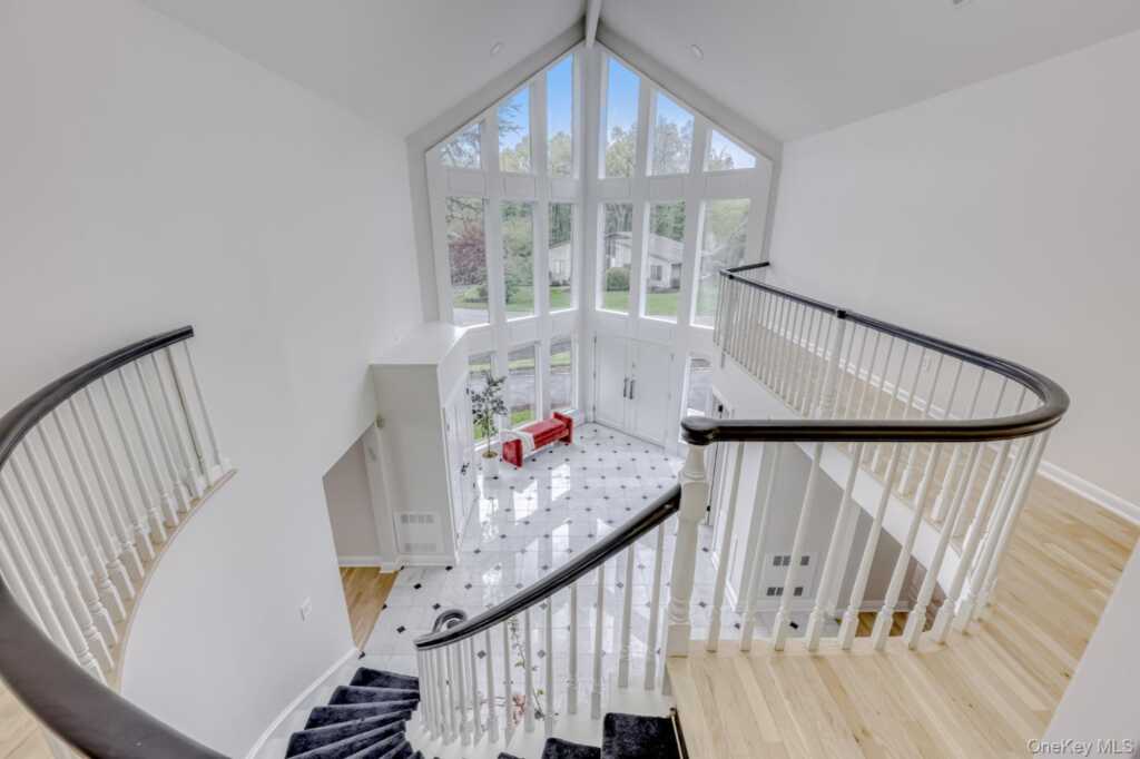38 Roberts Road, New City, NY 10956 - Photo 4 of 38