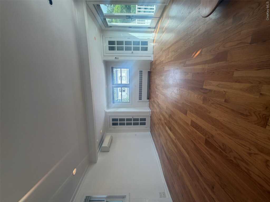 3 Hewlett Street, Rye, NY 10580 - Photo 9 of 20