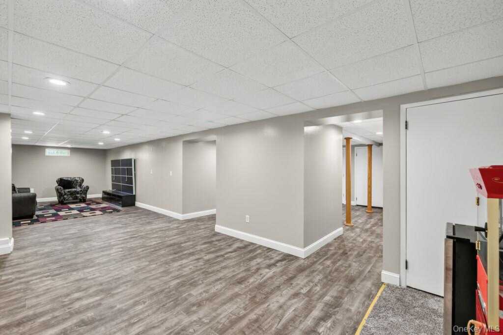 16 Yale Drive, New City, NY 10956 - Photo 30 of 40