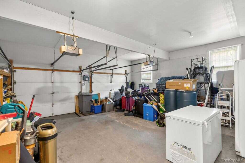 16 Yale Drive, New City, NY 10956 - Photo 33 of 40