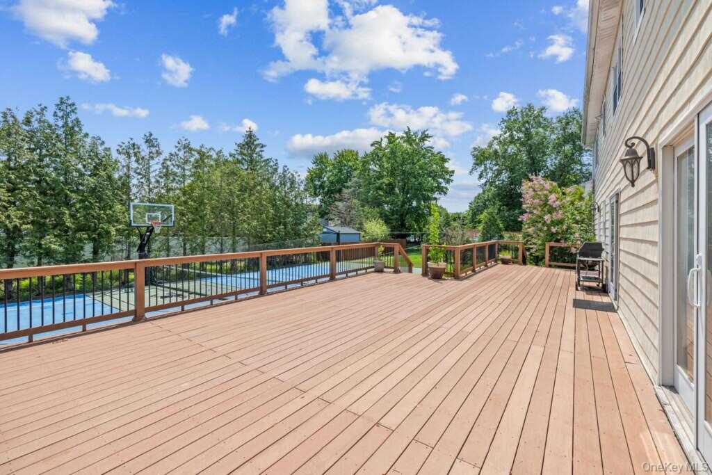 16 Yale Drive, New City, NY 10956 - Photo 34 of 40