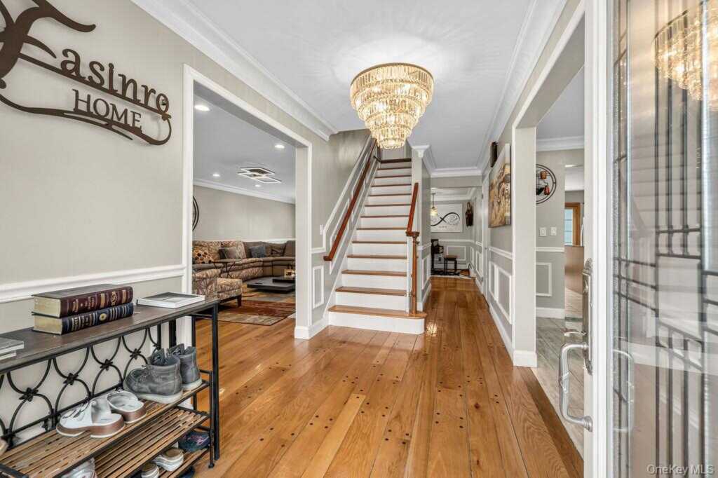 16 Yale Drive, New City, NY 10956 - Photo 5 of 40