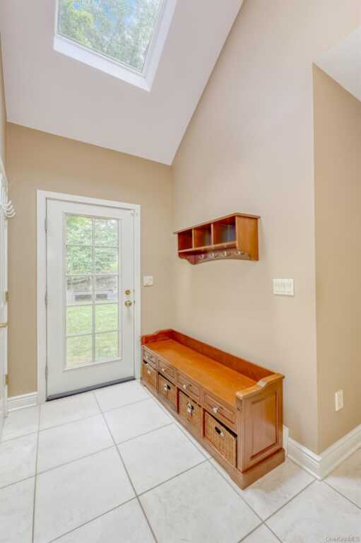 17 Snowdrop Drive, New City, NY 10956 - Photo 23 of 35