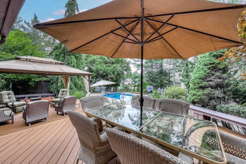 17 Snowdrop Drive, New City, NY 10956 - Photo 31 of 35