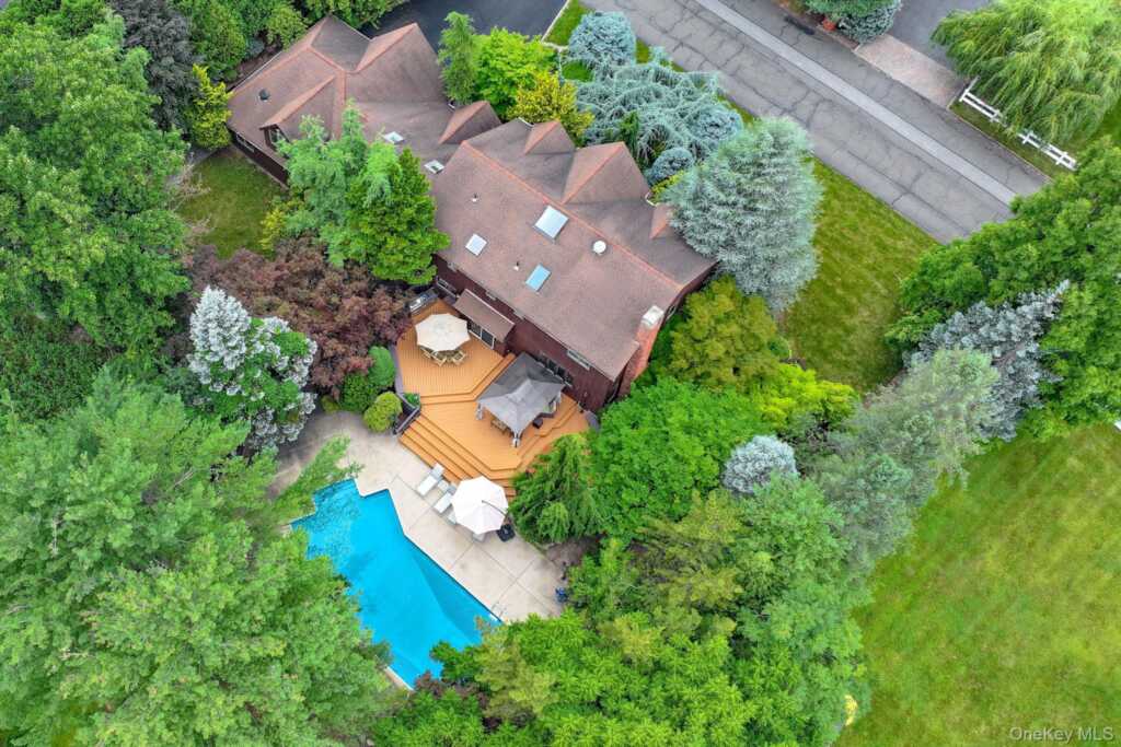17 Snowdrop Drive, New City, NY 10956 - Photo 33 of 35