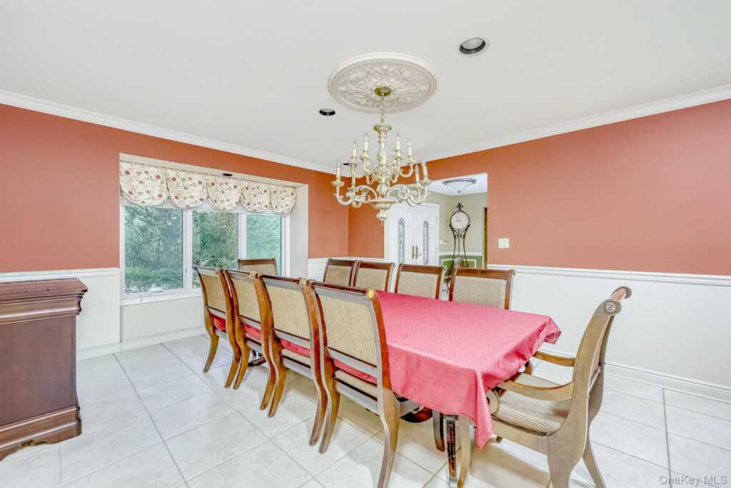 17 Snowdrop Drive, New City, NY 10956 - Photo 5 of 35