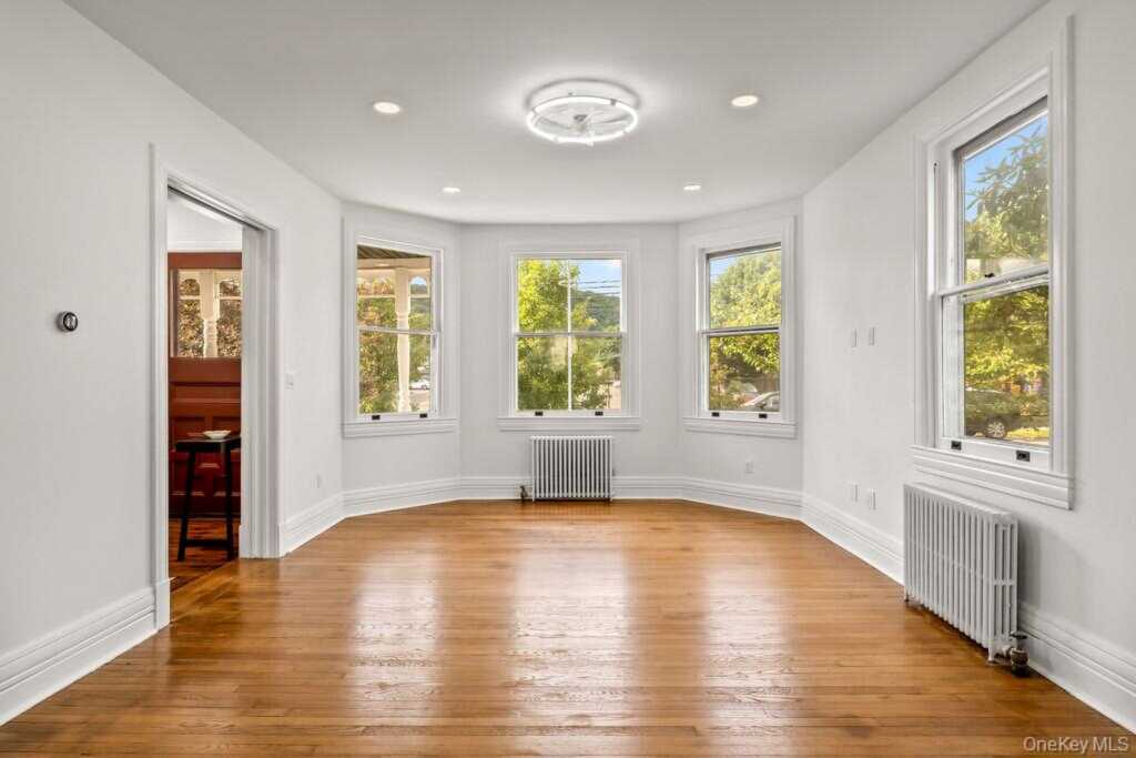 7 Clinton Place, Suffern, NY 10901 - Photo 11 of 48