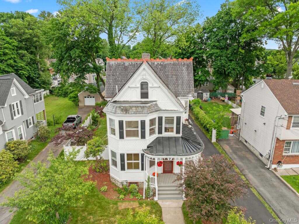 7 Clinton Place, Suffern, NY 10901 - Photo 3 of 48