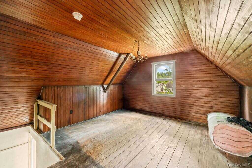 7 Clinton Place, Suffern, NY 10901 - Photo 33 of 48