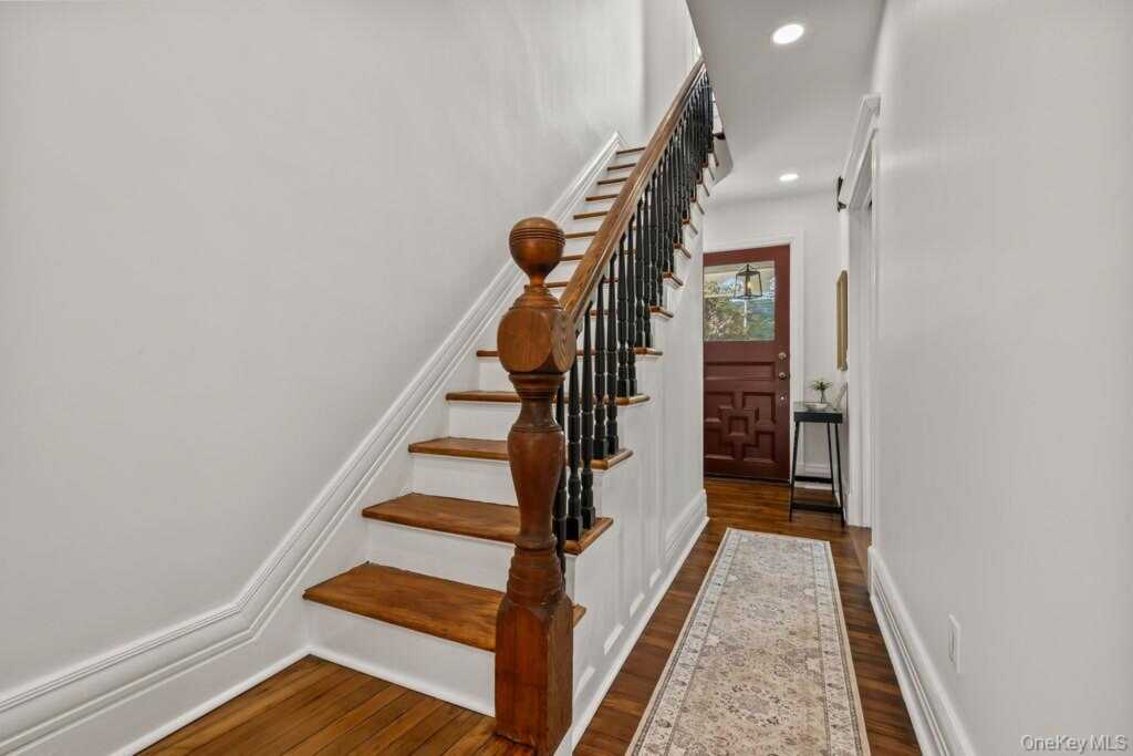 7 Clinton Place, Suffern, NY 10901 - Photo 7 of 48