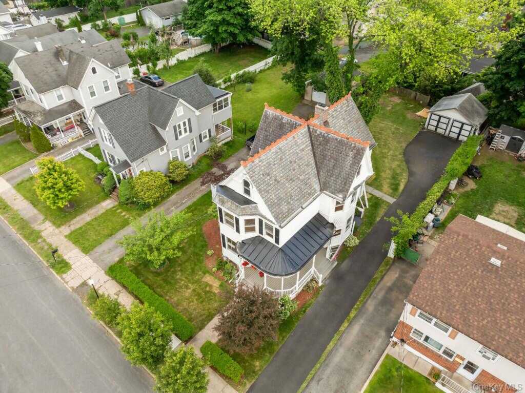 7 Clinton Place, Suffern, NY 10901 - Photo 8 of 48