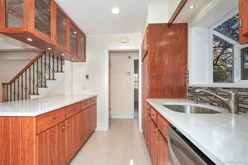 17 Haven Avenue, Rye, NY 10580 - Photo 13 of 34
