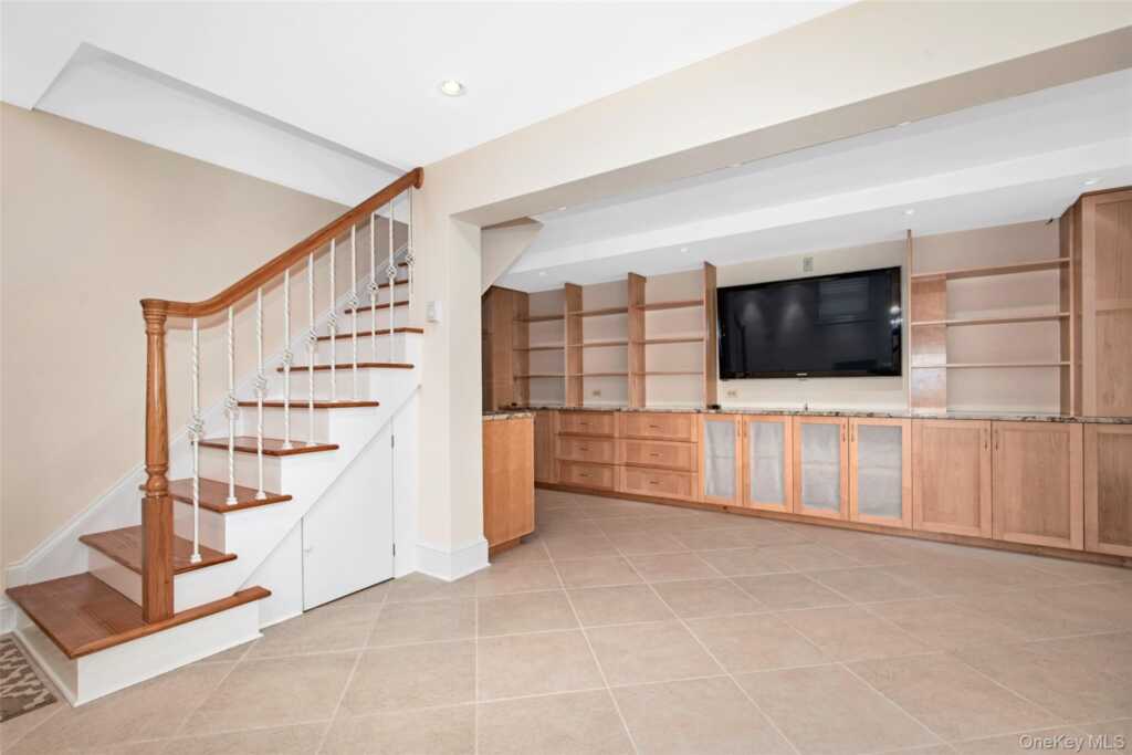 17 Haven Avenue, Rye, NY 10580 - Photo 20 of 34