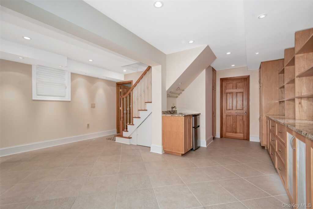17 Haven Avenue, Rye, NY 10580 - Photo 22 of 34