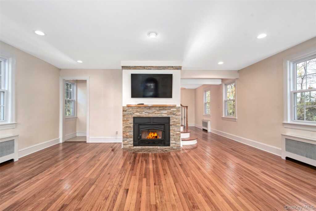 17 Haven Avenue, Rye, NY 10580 - Photo 3 of 34