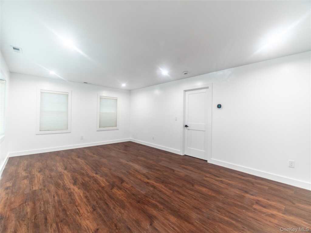 713 Westchester Avenue, Rye, NY 10573 - Photo 8 of 25