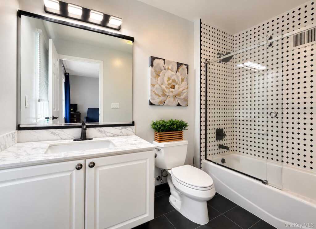 16 Eagle Court, White Plains, NY 10605 - Photo 30 of 49