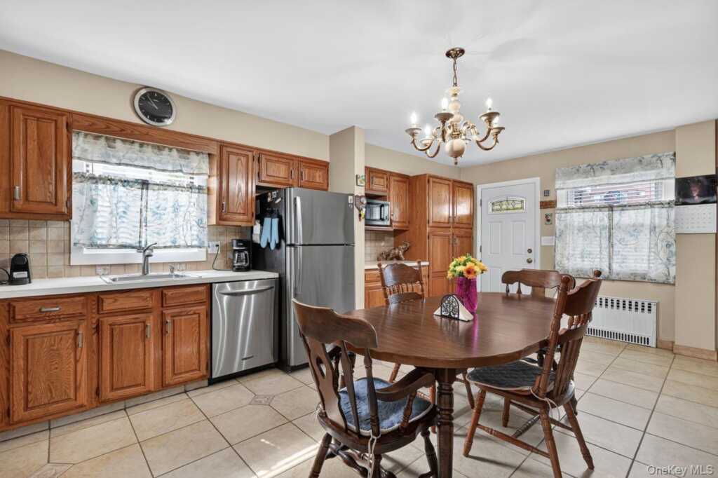 384 Irving Avenue, Rye, NY 10573 - Photo 10 of 30
