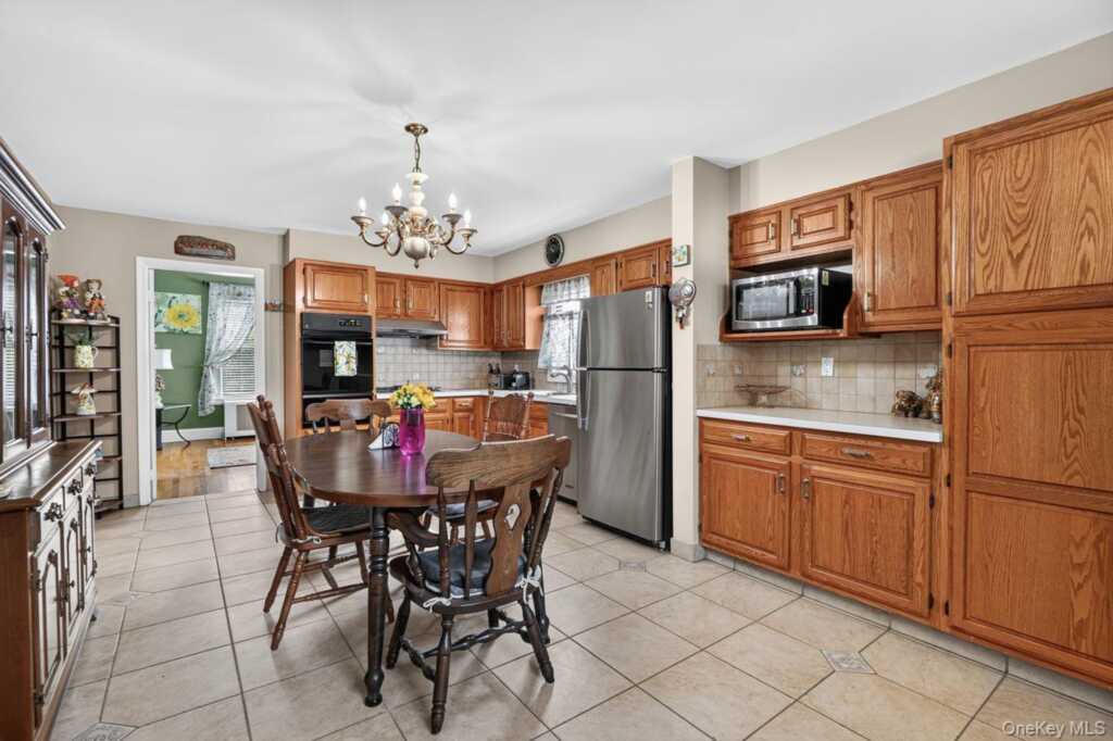 384 Irving Avenue, Rye, NY 10573 - Photo 11 of 30