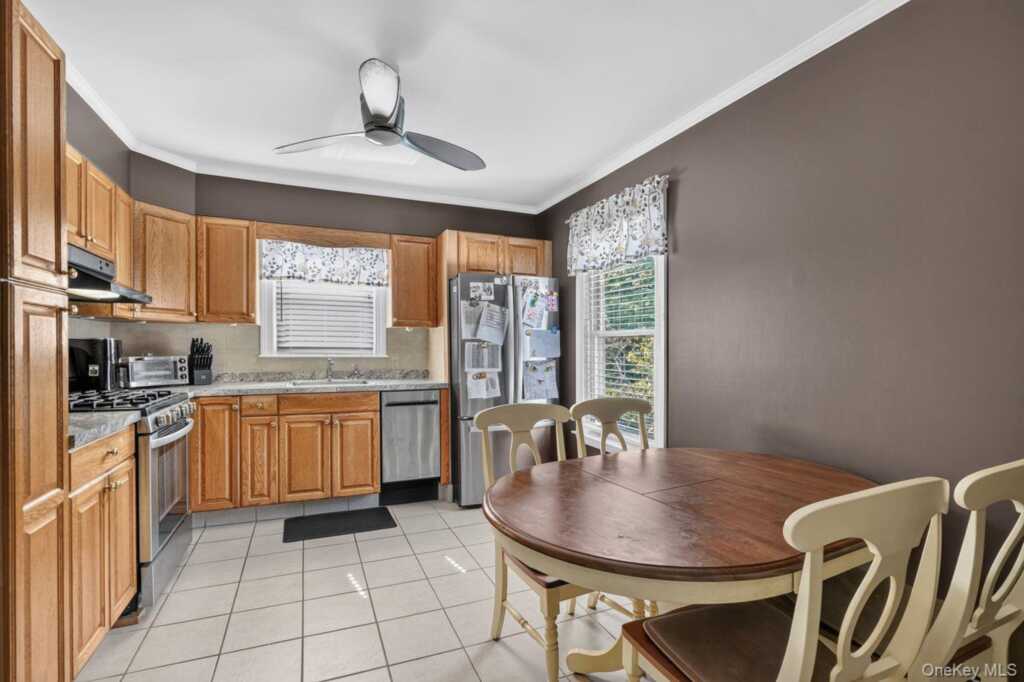 384 Irving Avenue, Rye, NY 10573 - Photo 14 of 30