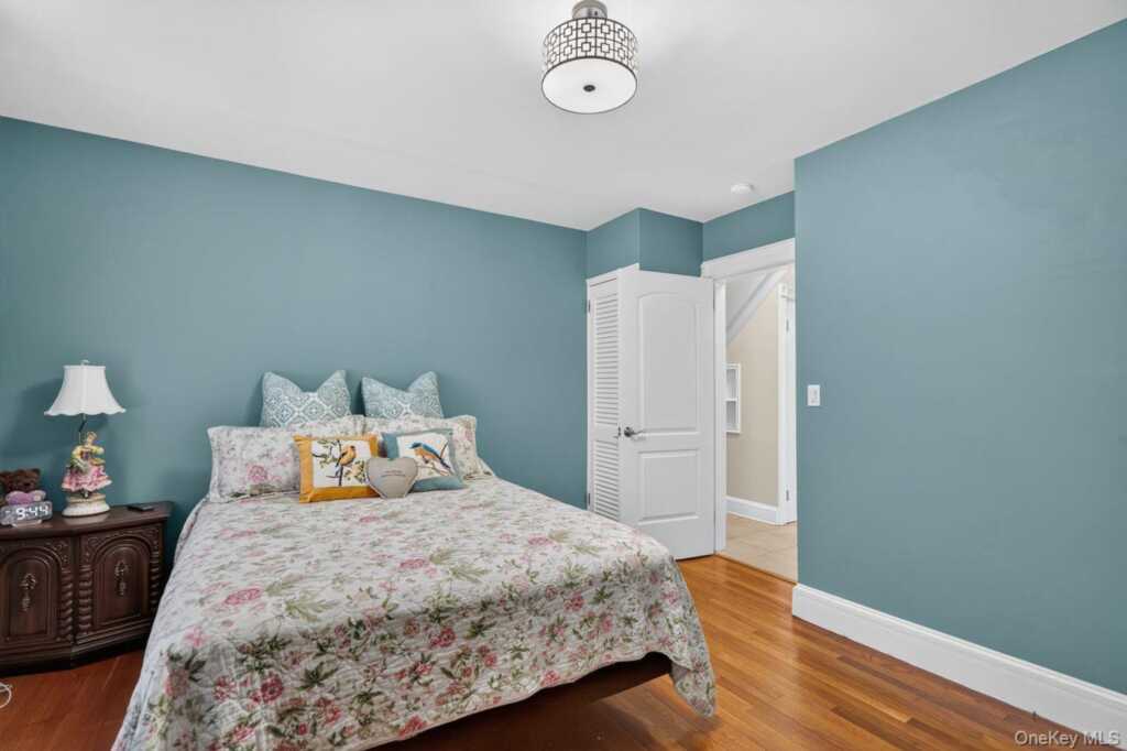 384 Irving Avenue, Rye, NY 10573 - Photo 5 of 30