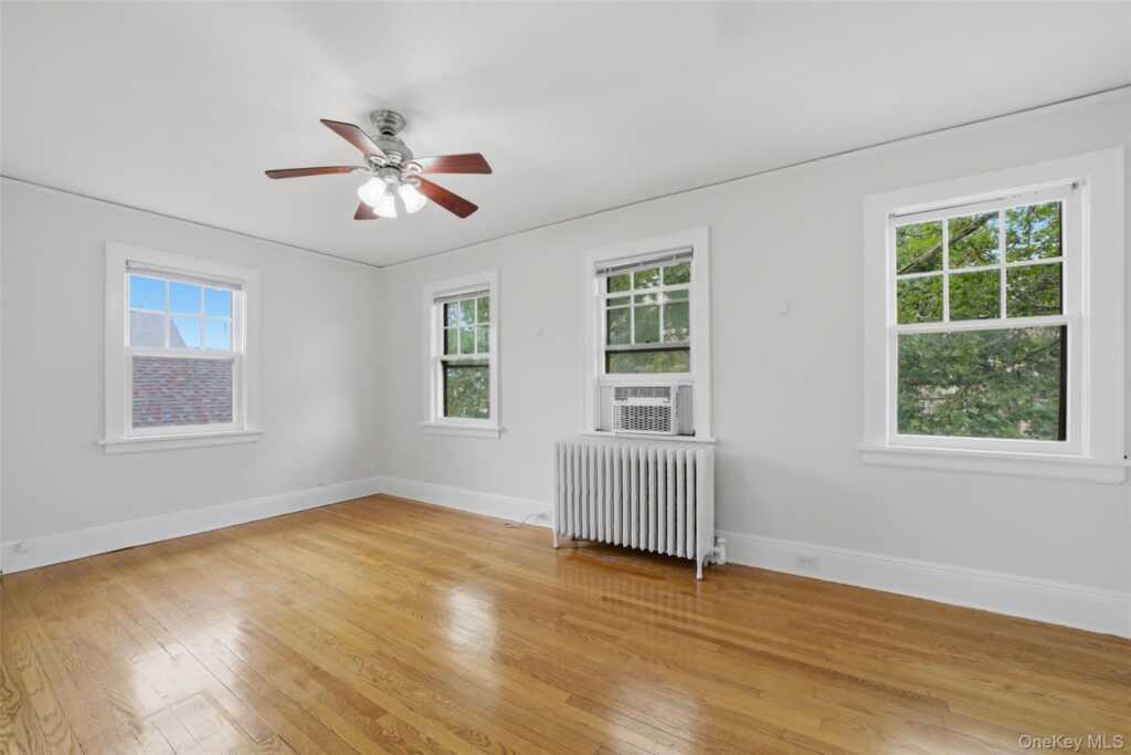 49 Sylvan Place, New Rochelle, NY 10801 - Photo 15 of 23